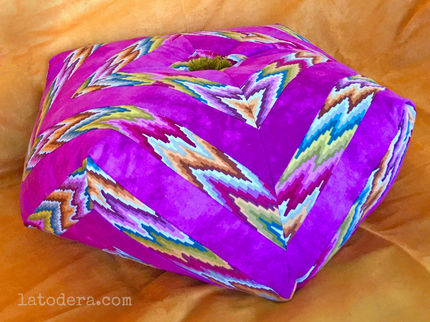 DIY Patchwork Chevron Zigzag Pillow Tutorial - PDF Sewing Pattern - La Todera